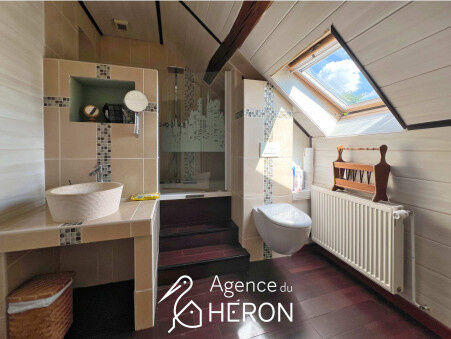 Maison - 196 m² - 7 pièces