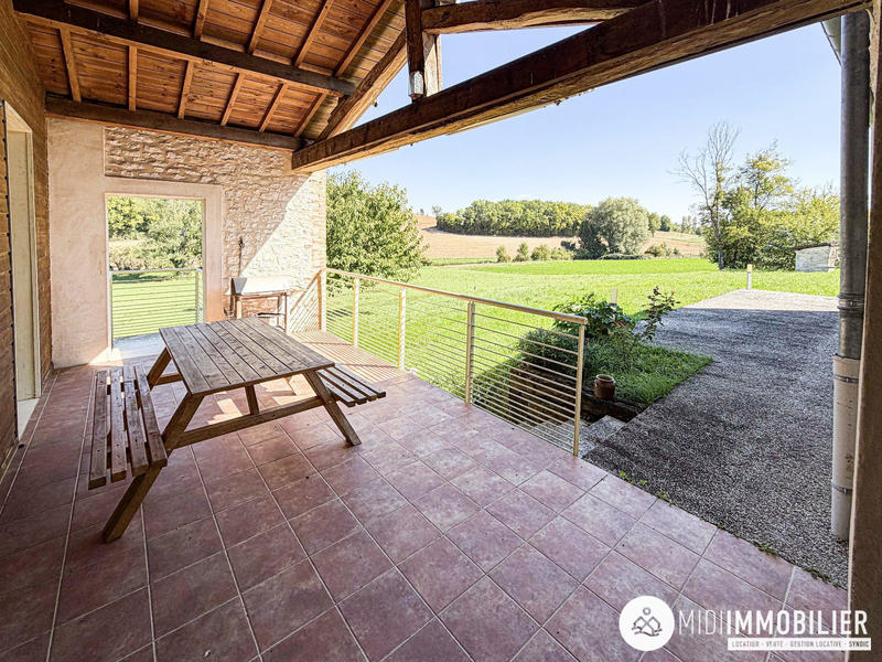 Maison - 239 m² - 7 pièces