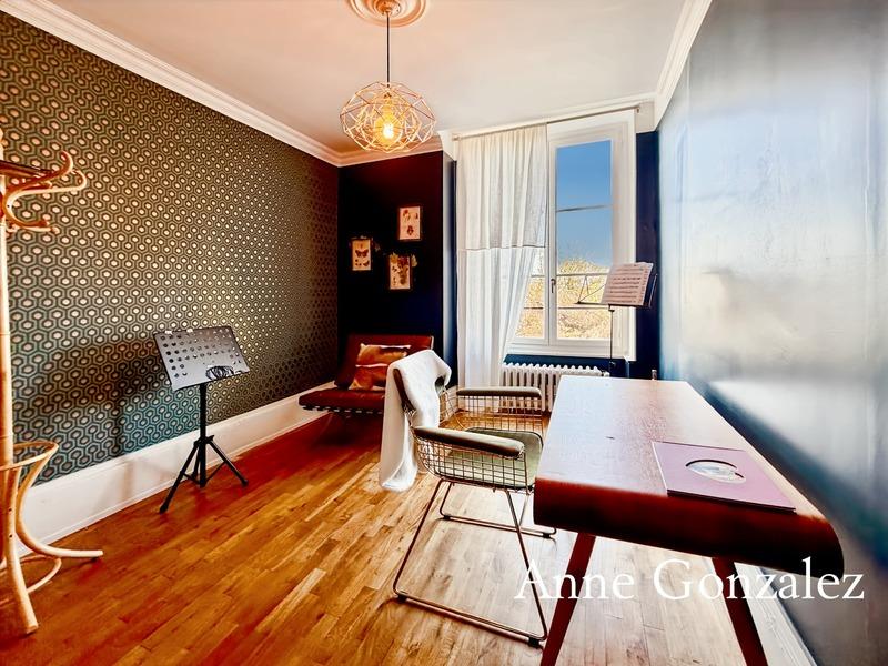 Maison bourgeoise - 275 m² - 9 pièces