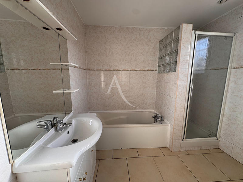 Maison - 94 m² - 4 pièces