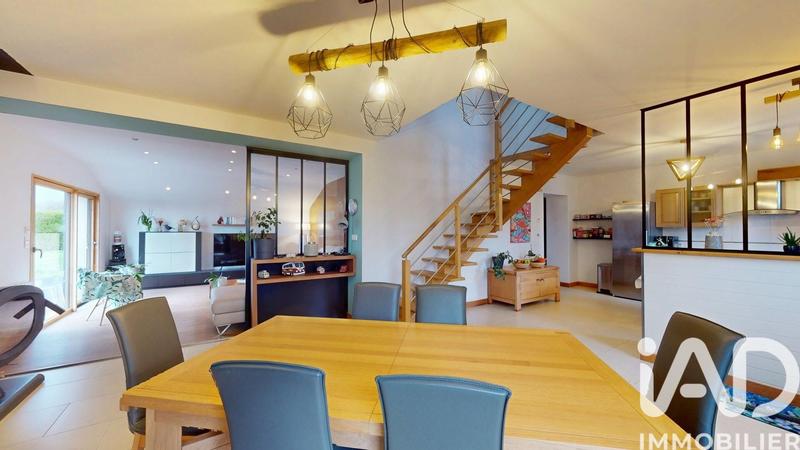 Maison - 142 m² - 6 pièces