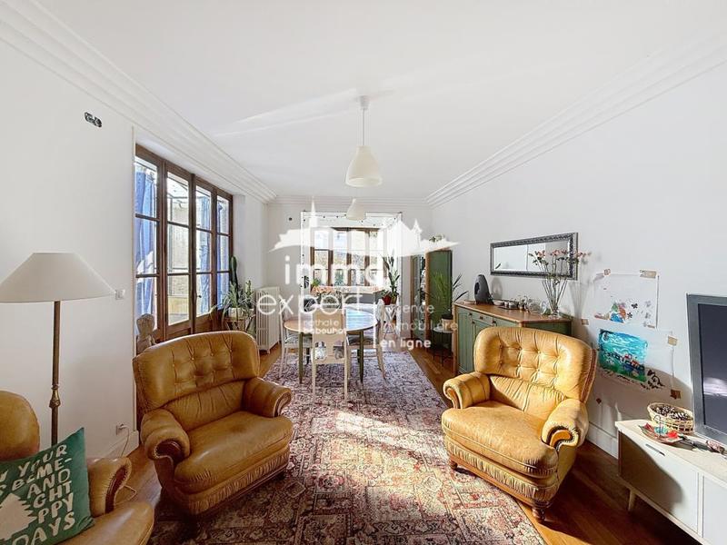 Maison de ville - 246 m² - 7 pièces