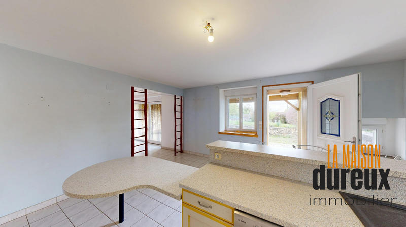 Maison ancienne - 144 m² - 3 pièces