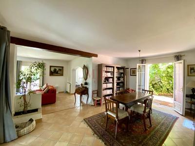 Villa - 210 m² - 7 pièces