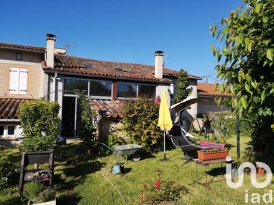 Maison - 234 m² - 8 pièces