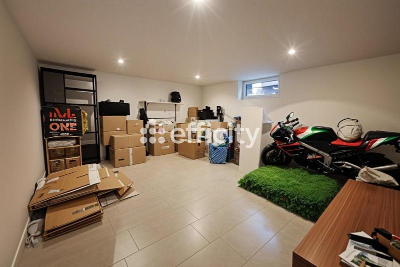 Maison - 95 m² - 6 pièces