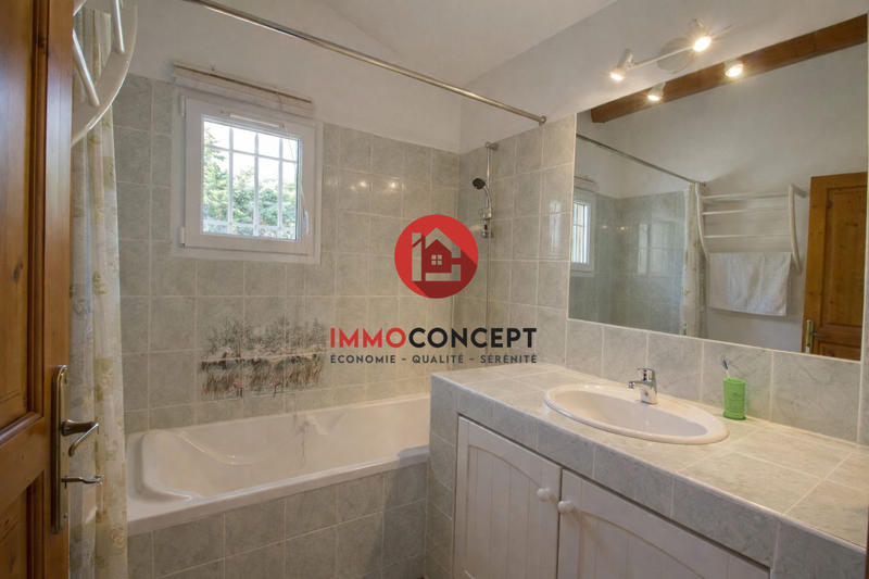 Villa - 140 m² - 5 pièces