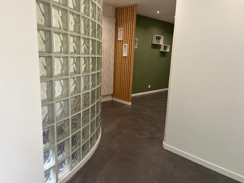 Local commercial - 74 m² - 6 pièces