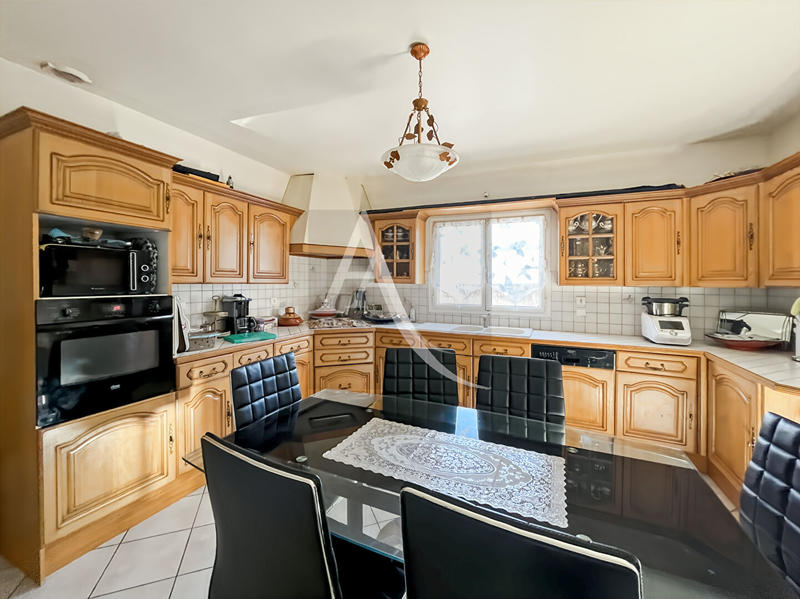 Maison - 160 m² - 9 pièces