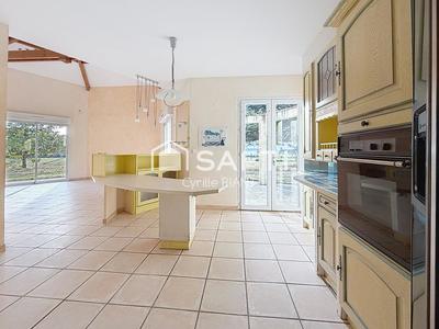 Maison - 156 m² - 6 pièces