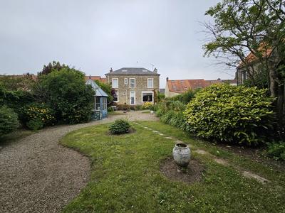 Maison - 209 m² - 8 pièces