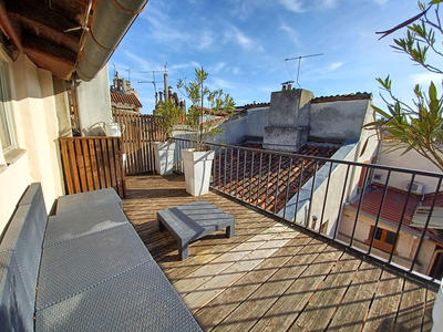 Appartement - 80 m² - 2 pièces