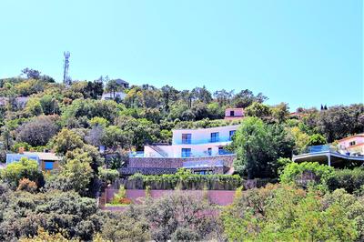 Maison contemporaine - 310 m² - 8 pièces