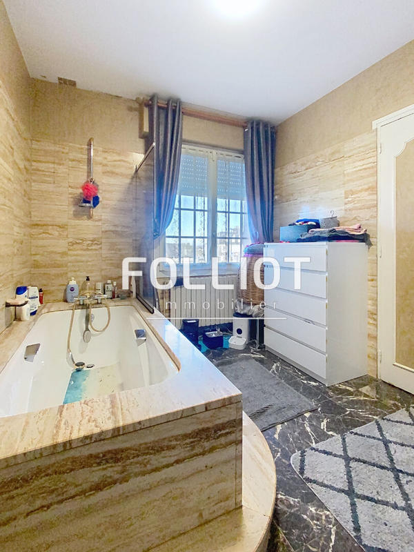 Maison - 174 m² - 5 pièces