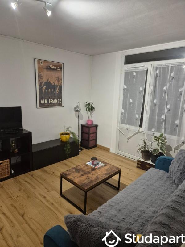 Chambre - 15 m² - 1 pièce