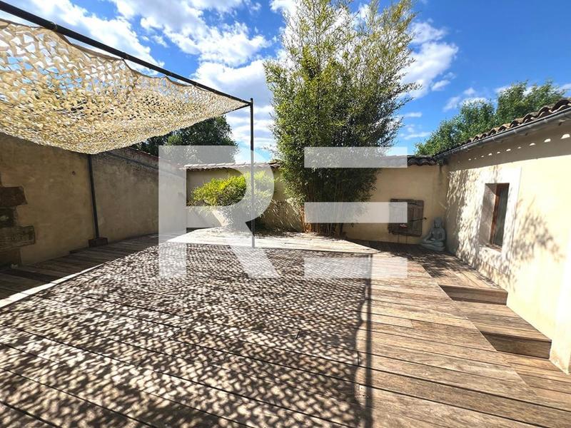 Maison - 310 m² - 11 pièces