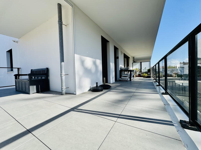 Appartement - 90 m² - 4 pièces