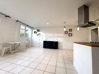 Appartement - 49 m² - 2 pièces