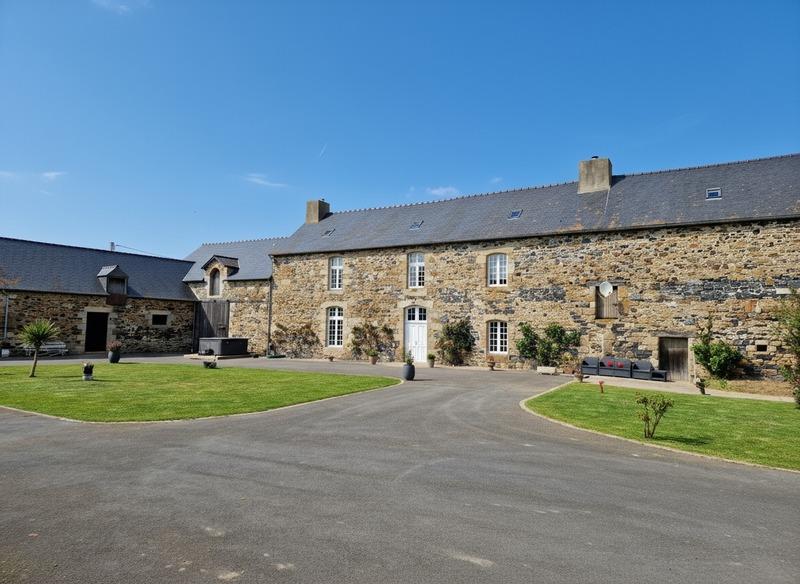 Manoir - 228 m² - 7 pièces