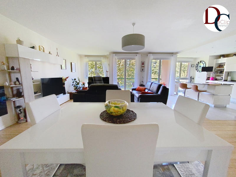 Appartement - 122 m² - 4 pièces
