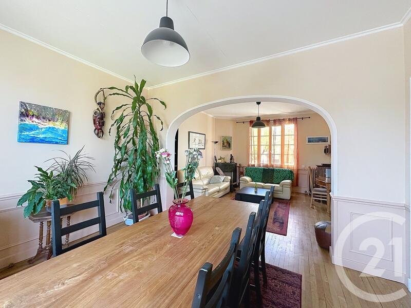 Maison - 101 m² - 6 pièces