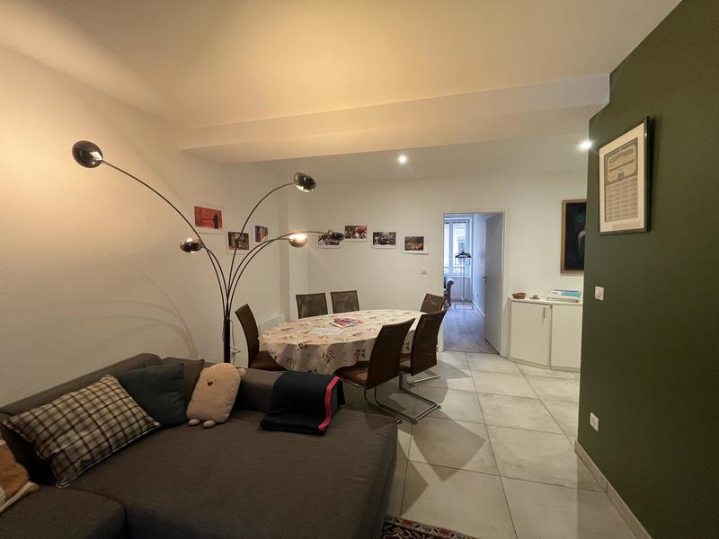 Appartement - 94 m² - 4 pièces