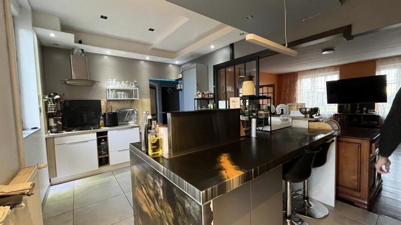 Maison - 144 m² - 6 pièces