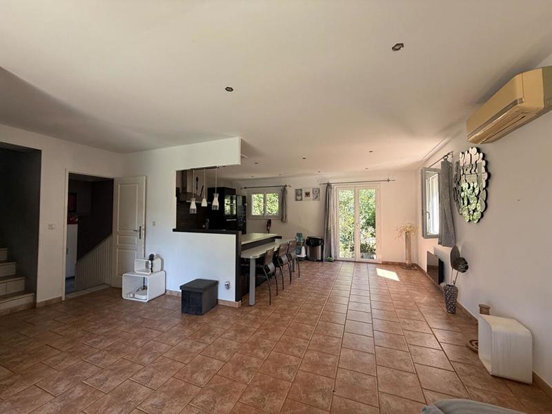 Maison - 135 m² - 6 pièces