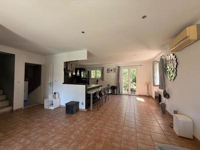 Maison - 135 m² - 6 pièces