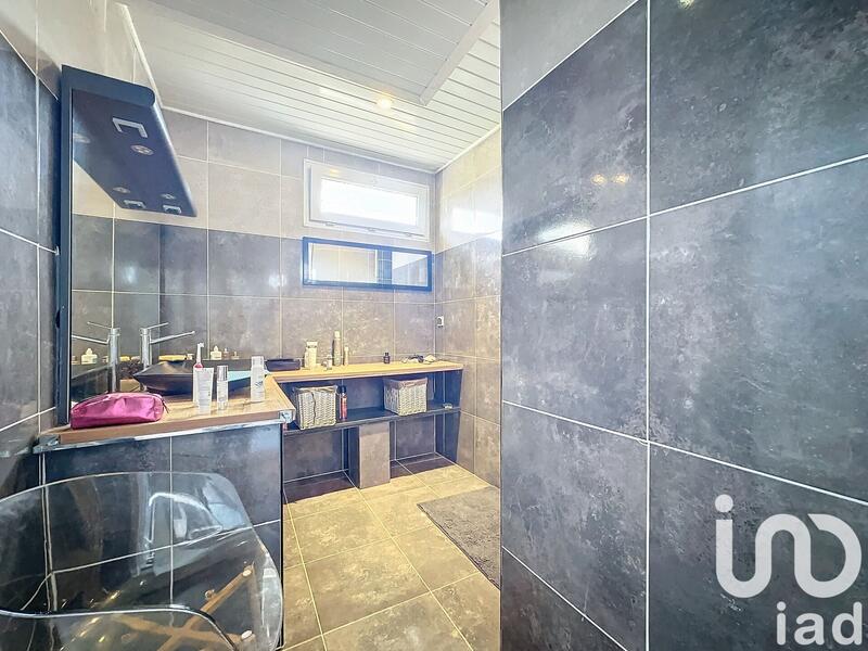 Appartement - 121 m² - 5 pièces