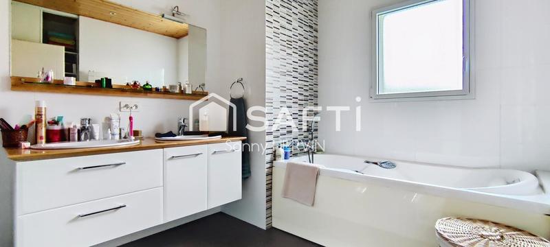 Maison - 165 m² - 5 pièces