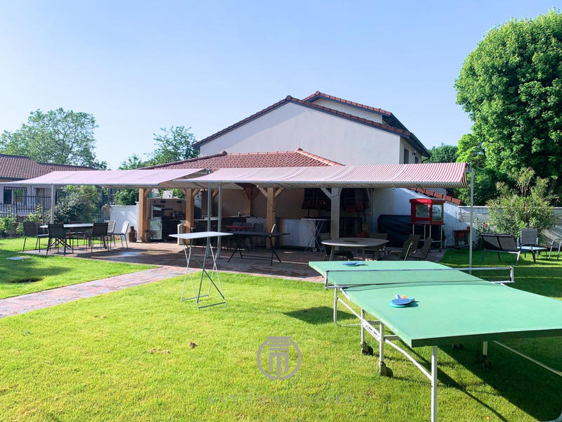 Immeuble - 495 m² - 8 pièces