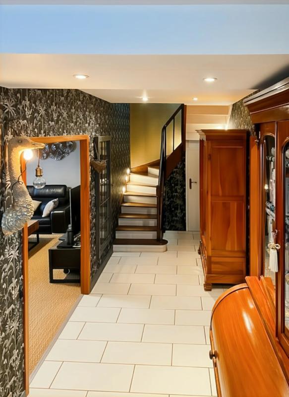 Maison - 180 m² - 7 pièces