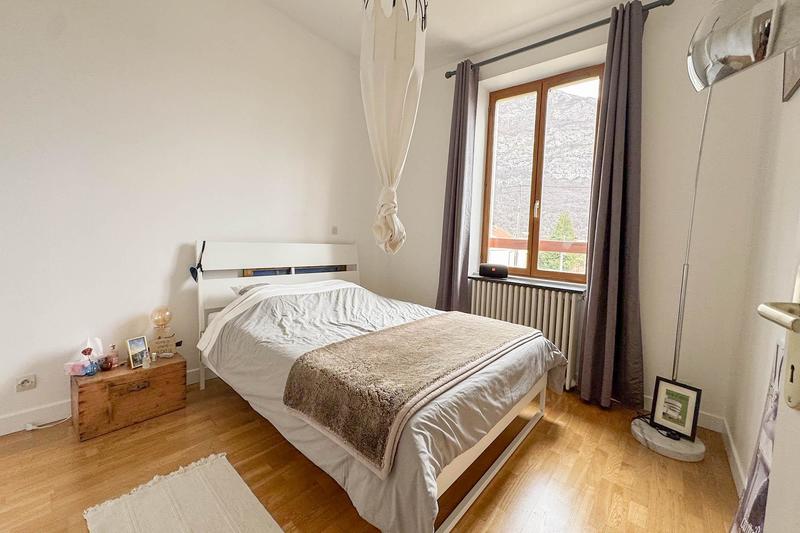 Maison - 226 m² - 8 pièces