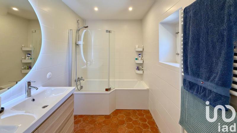 Maison - 196 m² - 7 pièces