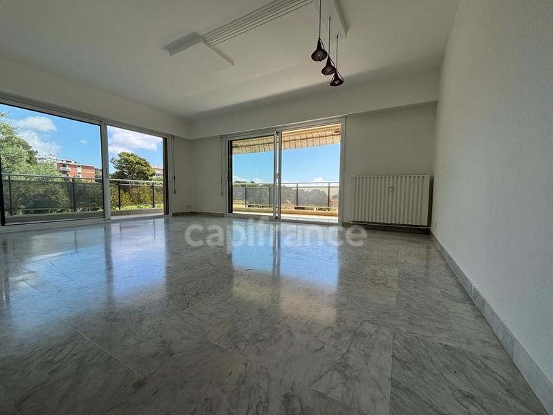 Appartement - 96 m² - 3 pièces