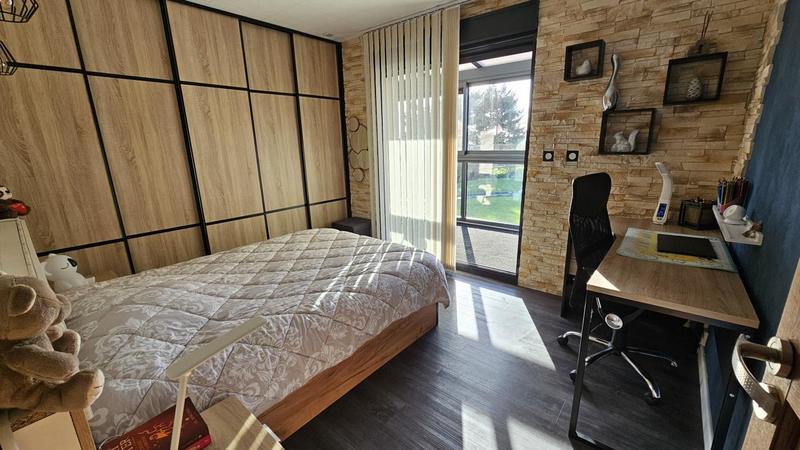 Maison - 203 m² - 7 pièces