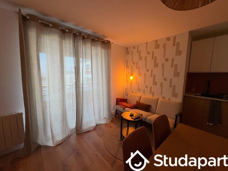 Chambre - 11 m² - 1 pièce