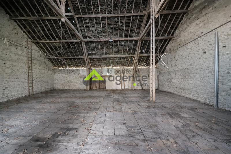 Ferme - 200 m² - 1 pièce