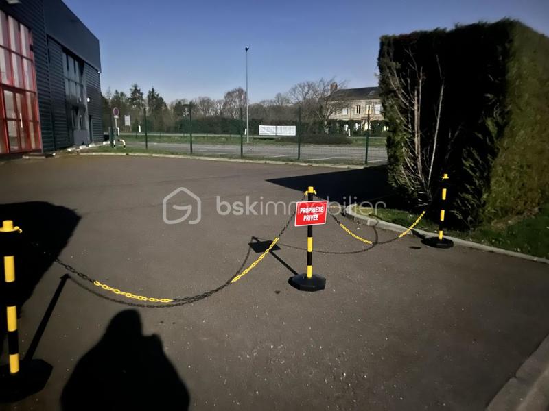 Local d'activité / Entrepôt - 191 m² - 6 pièces