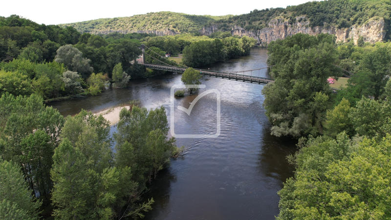 Maison - 418 m² - 20 pièces