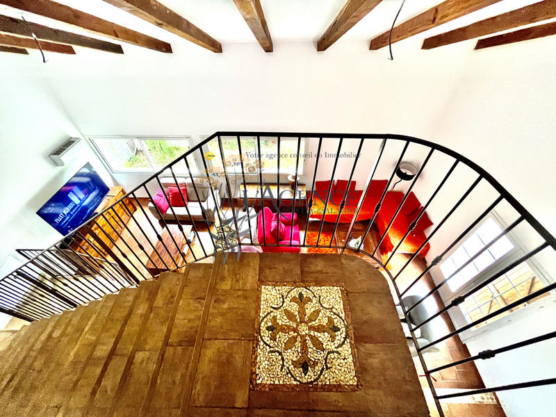 Villa - 315 m² - 15 pièces