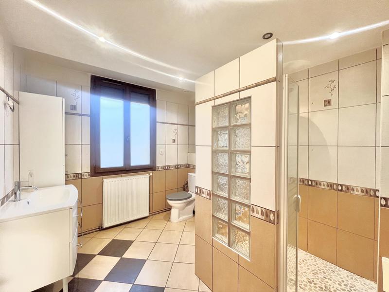 Maison - 104 m² - 5 pièces