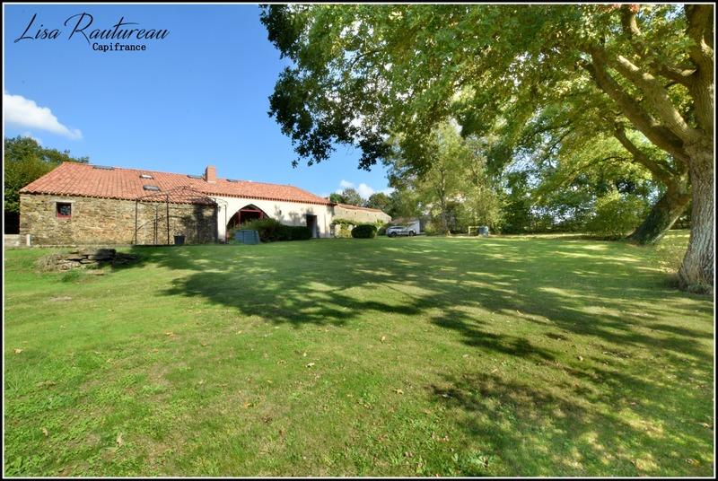 Grange - 170 m² - 8 pièces