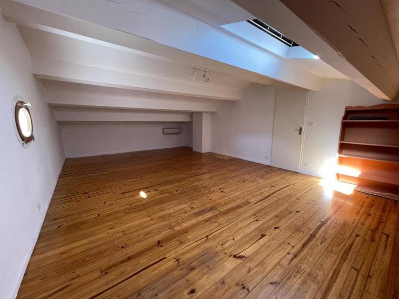 Maison - 168 m² - 8 pièces