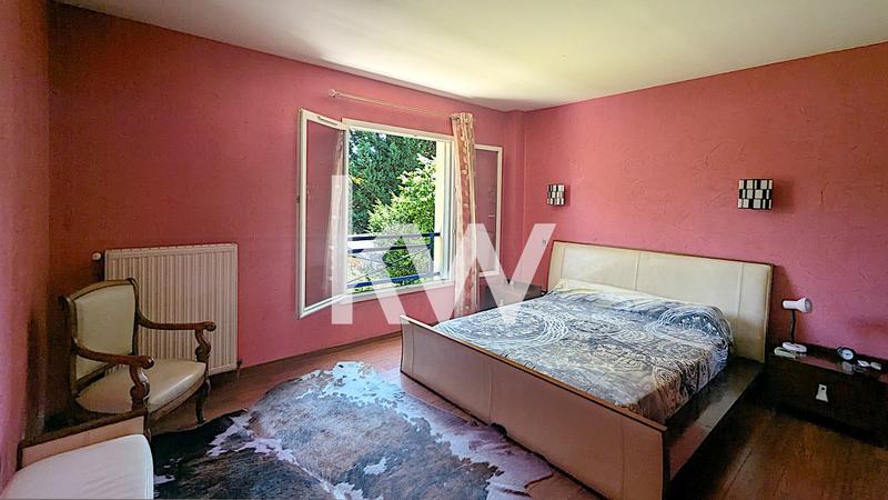 Maison - 193 m² - 7 pièces