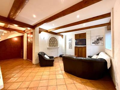 Maison - 194 m² - 6 pièces