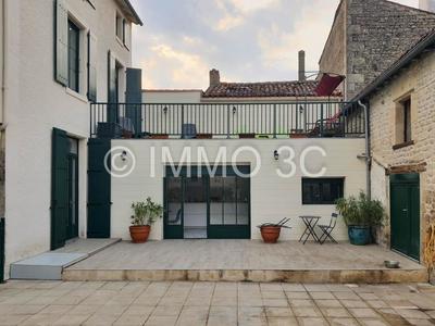 Maison de ville - 190 m² - 7 pièces