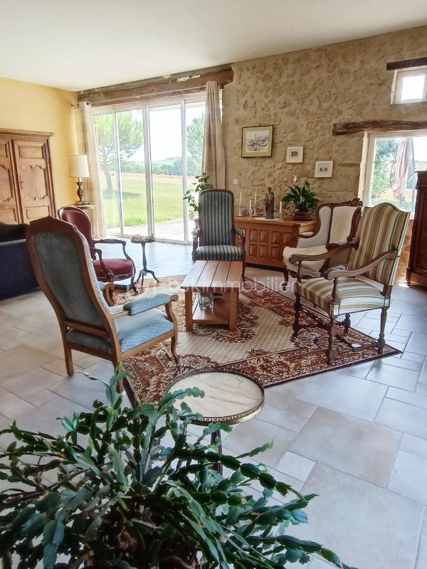 Demeure - 554 m² - 14 pièces