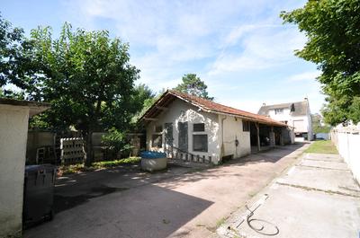 Maison - 184 m² - 8 pièces